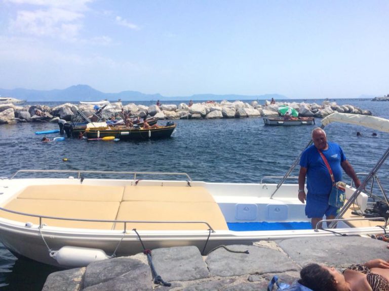 boot, boat, naples, napels, napoli, salerno, salerno travel, kids, kinderen, kindvriendelijk, vakantie, italia, italy