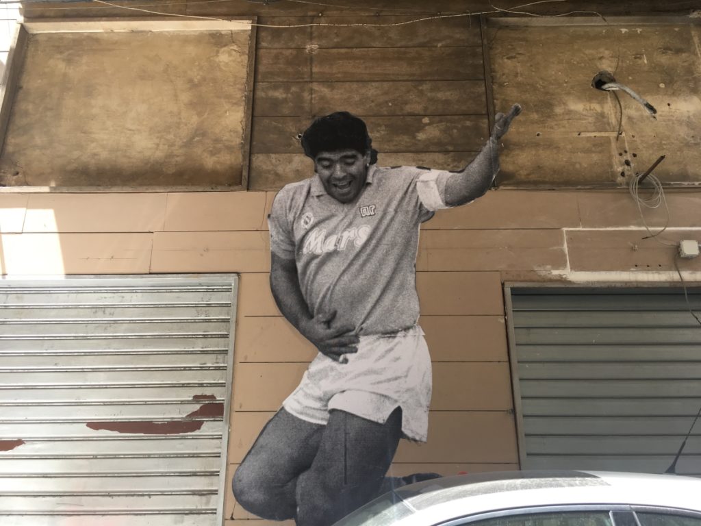 diego armando maradona street art