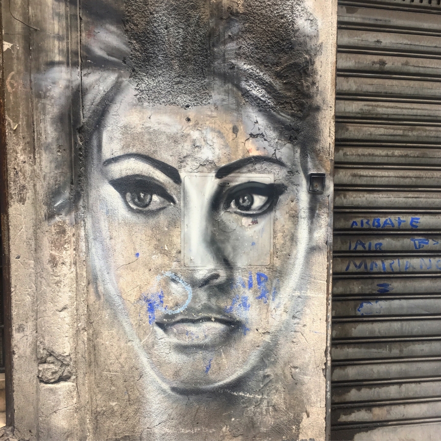 sophia loren napels street art