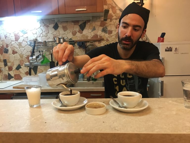 cuccuma koffie ontbijt napels naples napoli italiaans salerno travel