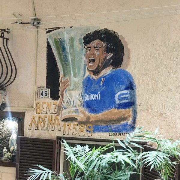 uefa cup napels napoli maradona street art