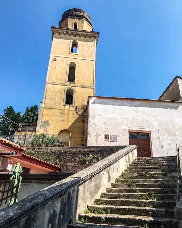 tramonti kerk amalfikust 