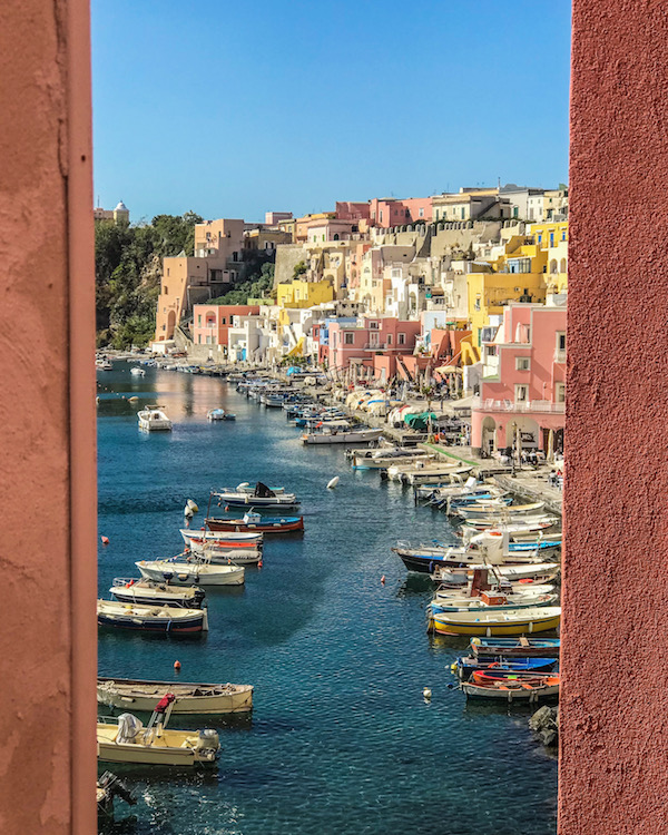 procida marina corricella napels