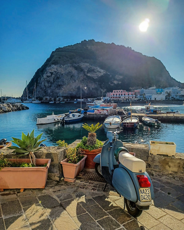 sant'angelo dorp ischia eiland