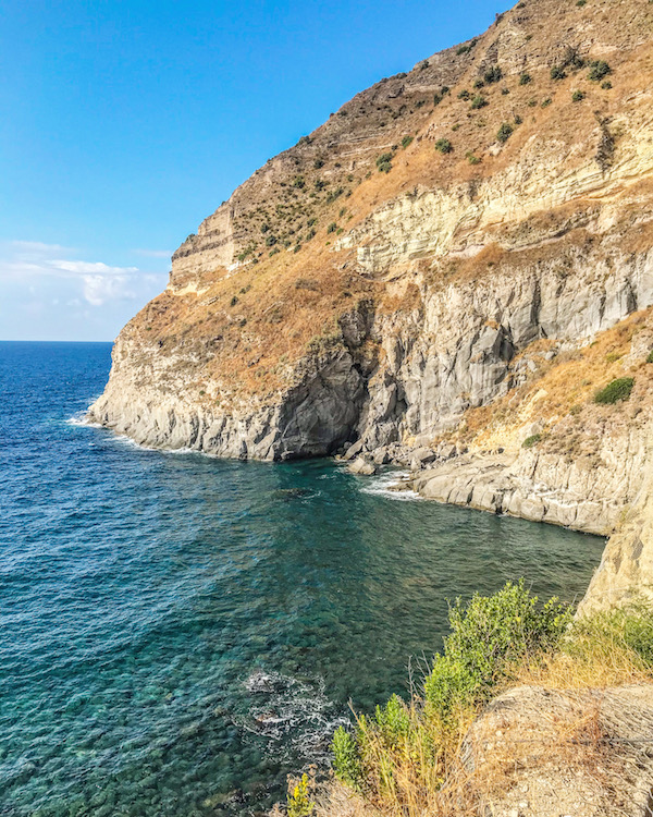 baia di sorgeto ischia eiland