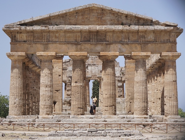 tempel nettuno poseidon neptunus paestum salerno cilento