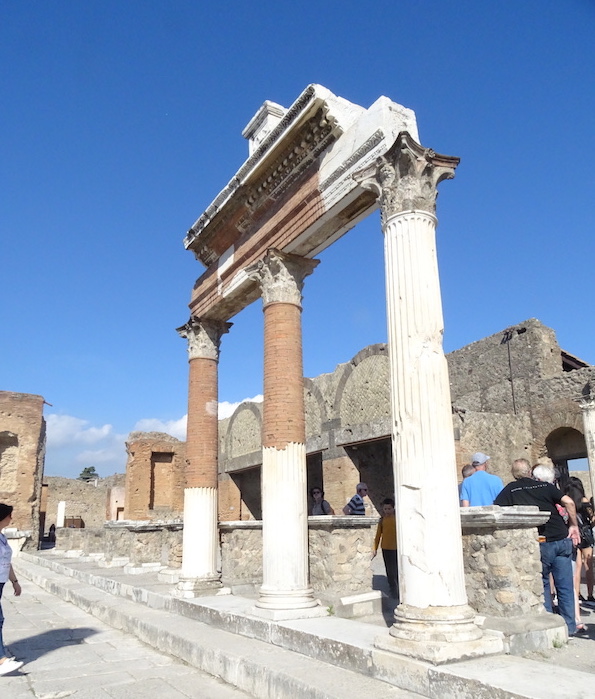 forum pompeii