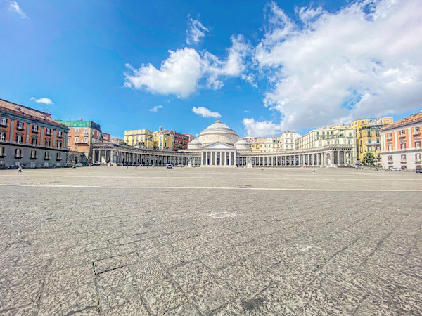 piazza plebiscito napels napoli