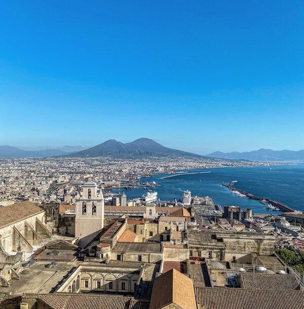 castel sant'elmo napels kasteel vesuvius