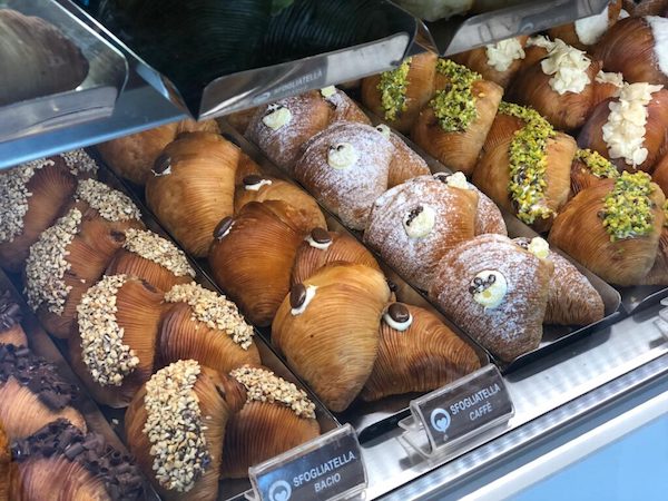 sfogliatella napels napoli