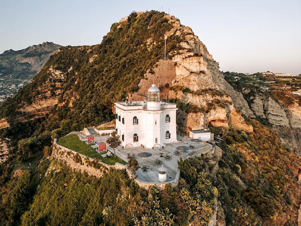 punta imperatore lighthouse ischia vuurtoren