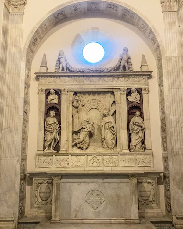 cappella correale sant'anna dei lombardi napels kerk
