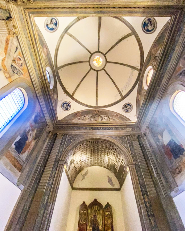 cappella tolosa sant'anna dei lombardi napels kerk
