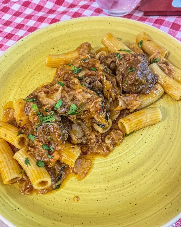 pasta genovese napels