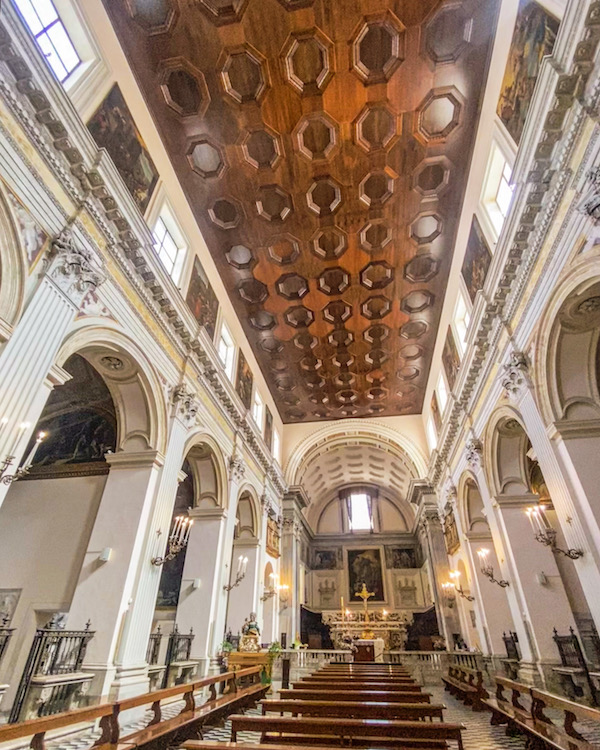 sant'anna dei lombardi napels kerk