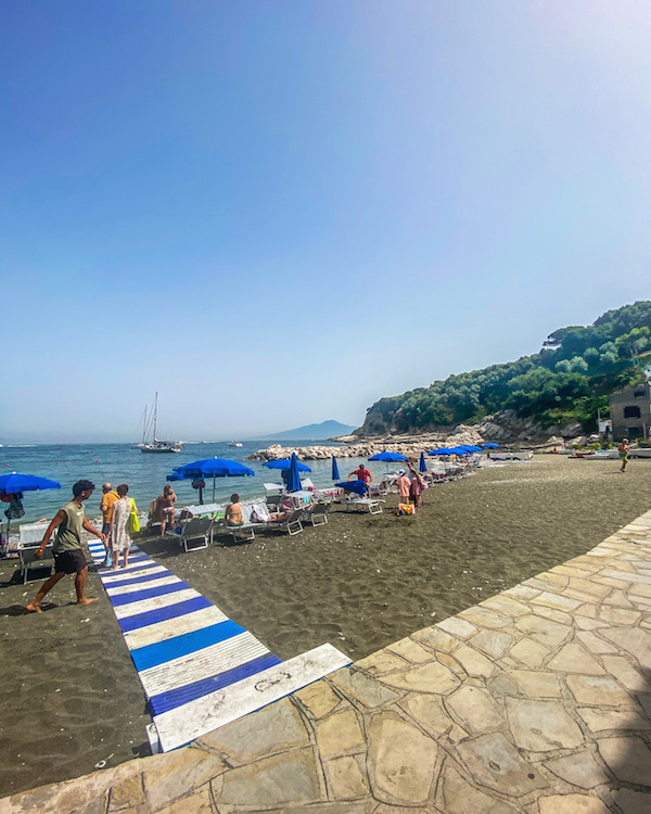 marina di puolo sorrento strand massa lubrense